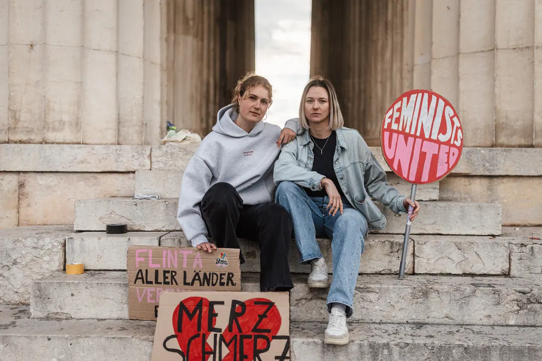 Lina und Saskia vom Kernteam von Feminists United